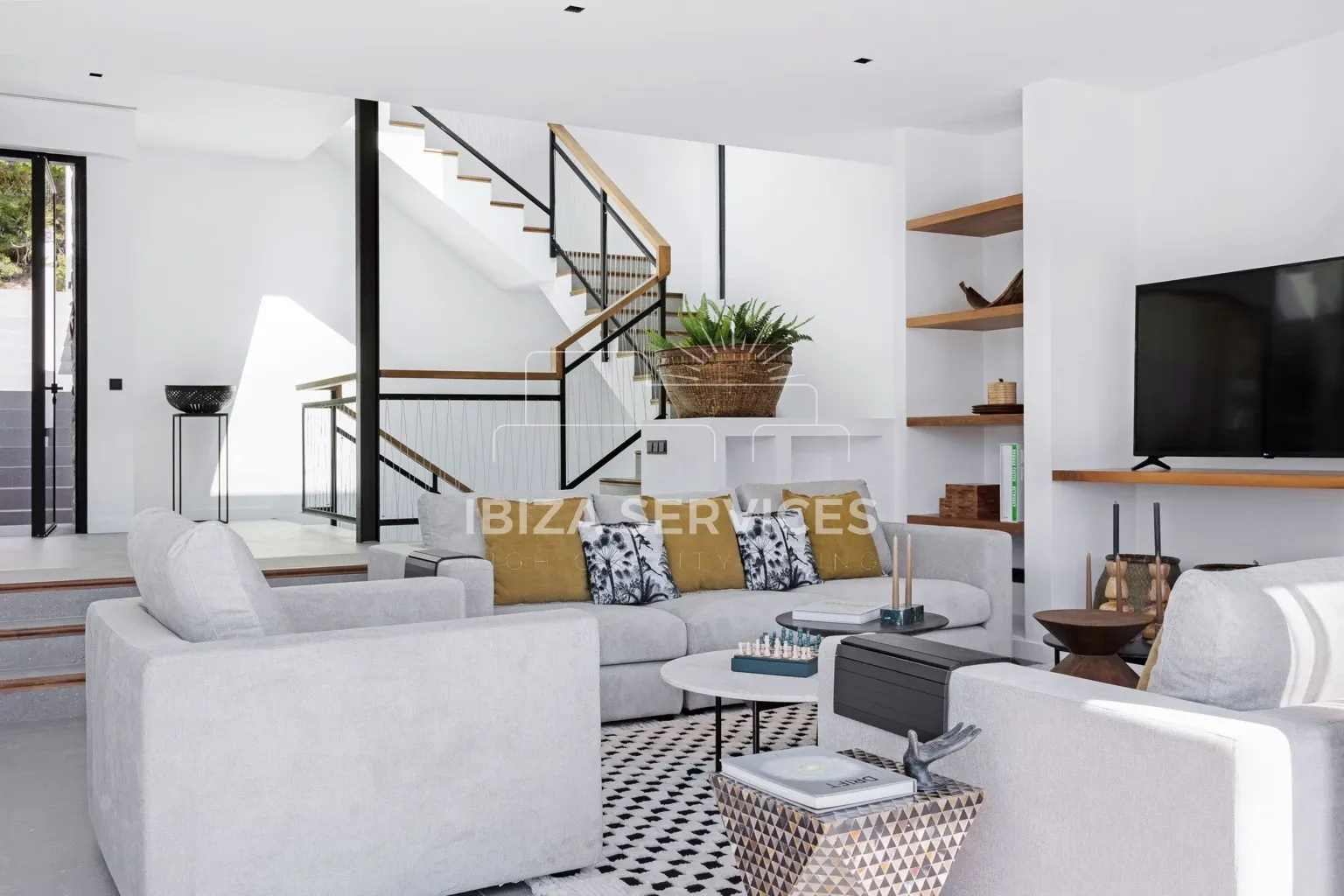 Foto 7 van Blakstad Villa for Sale in Can Furnet with Panoramic Views of Dalt Vila