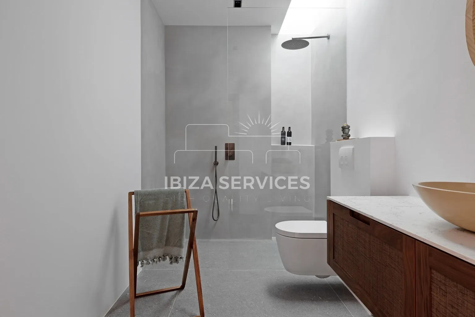 Foto 13 van Blakstad Villa for Sale in Can Furnet with Panoramic Views of Dalt Vila