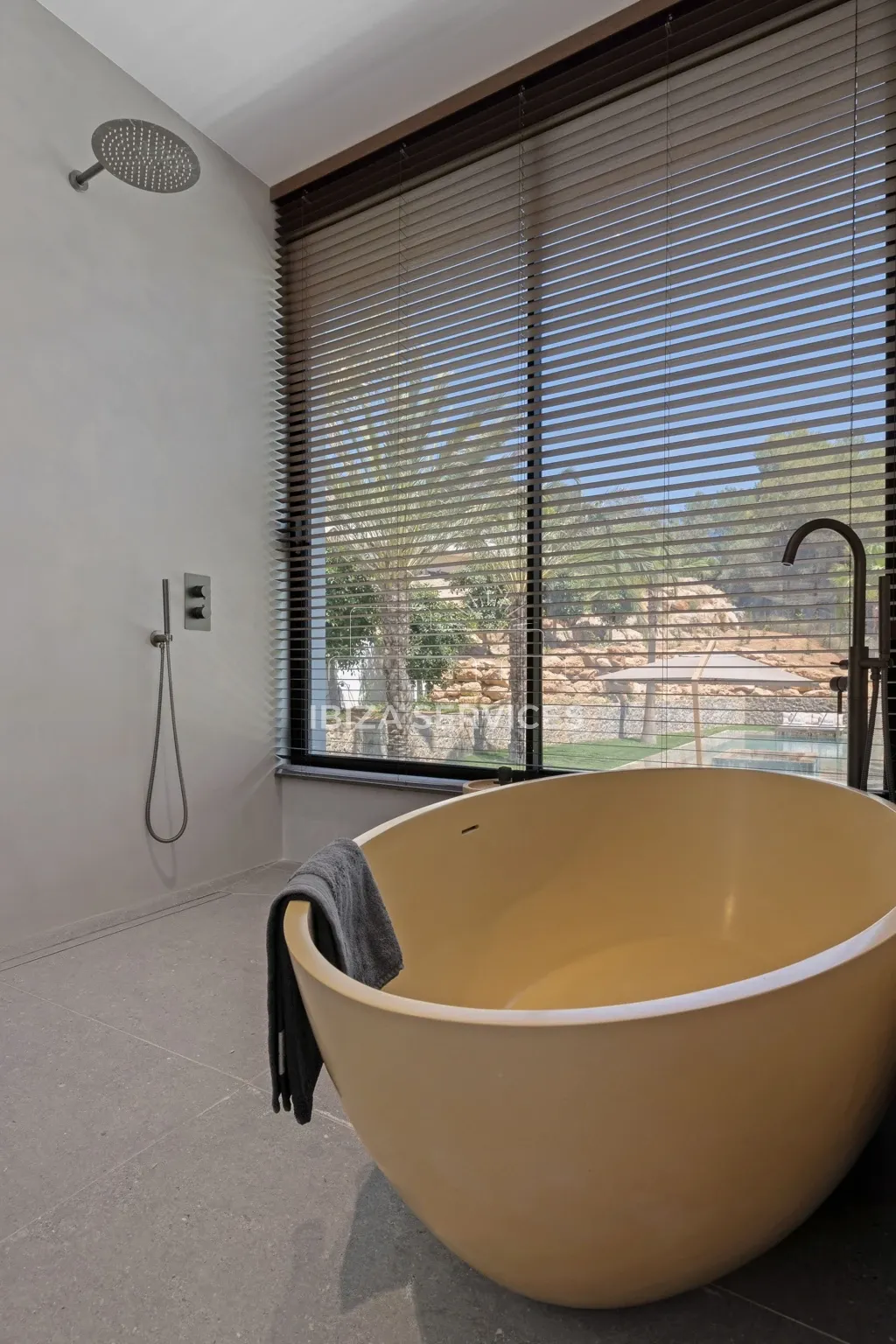Foto 19 van Blakstad Villa for Sale in Can Furnet with Panoramic Views of Dalt Vila