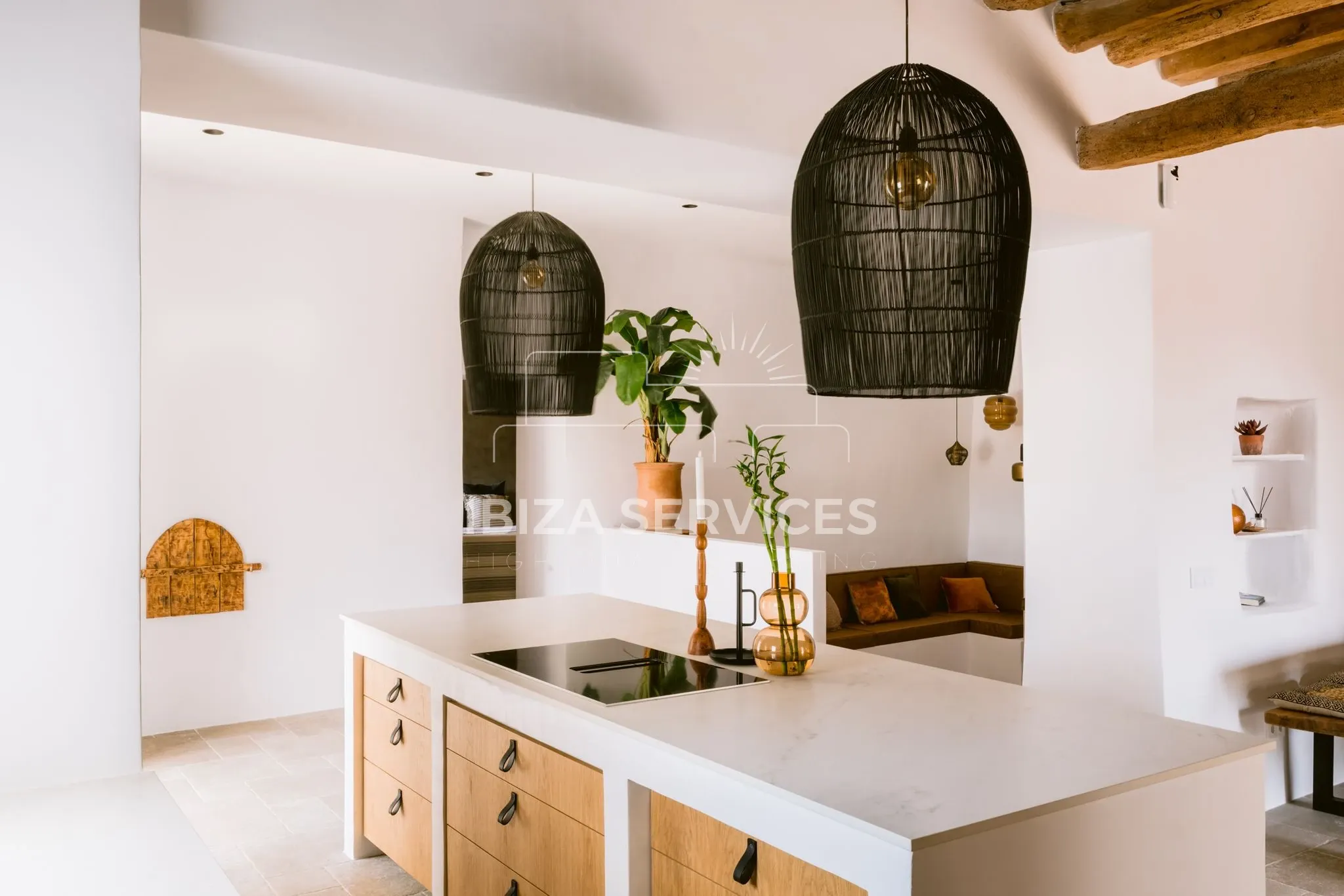 Foto 15 van Bohemian-Chic Villa with Guesthouse on a Spacious Plot in San Jordi – For Sale