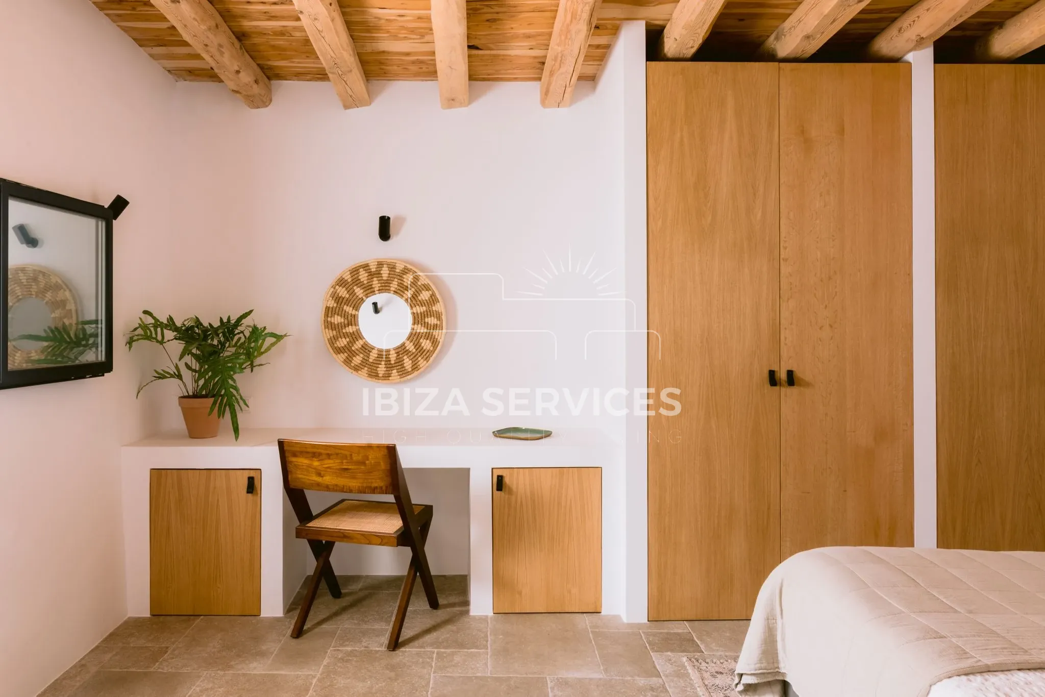 Foto 21 van Bohemian-Chic Villa with Guesthouse on a Spacious Plot in San Jordi – For Sale