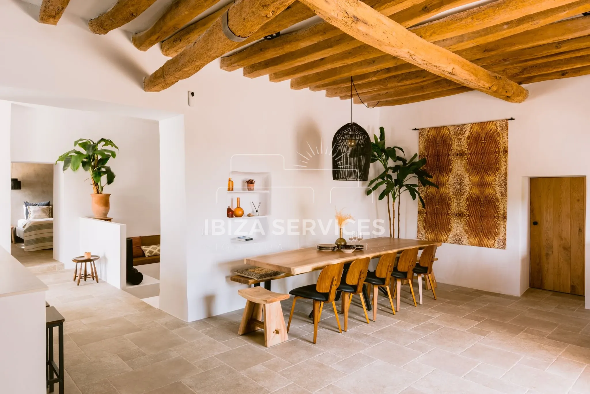 Foto 10 van Bohemian-Chic Villa with Guesthouse on a Spacious Plot in San Jordi – For Sale