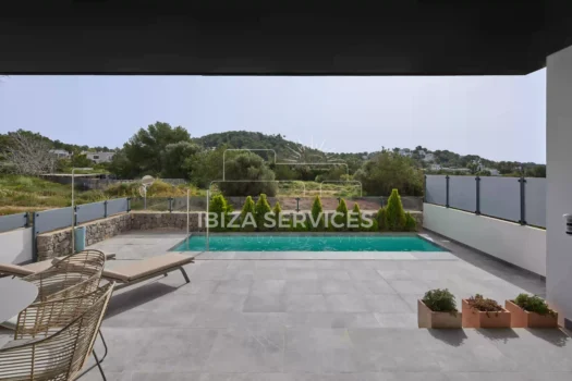 MAGNIFICENT 3-BEDROOM APARTMENT WITH PRIVATE POOL – SES TORRES