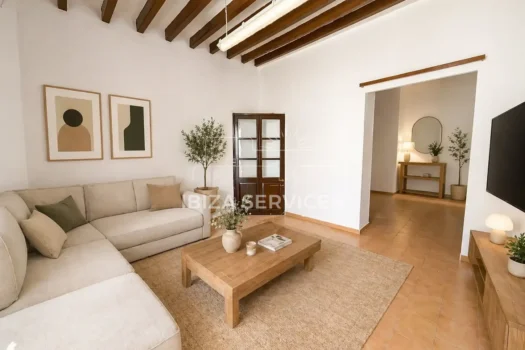 Charming 3-bedroom apartment – Ibiza Marina Center