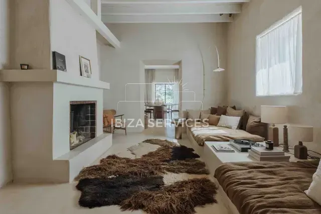 Foto 6 van Five-Bedroom Elegant Ibiza Finca for Sale in Santa Gertrudis