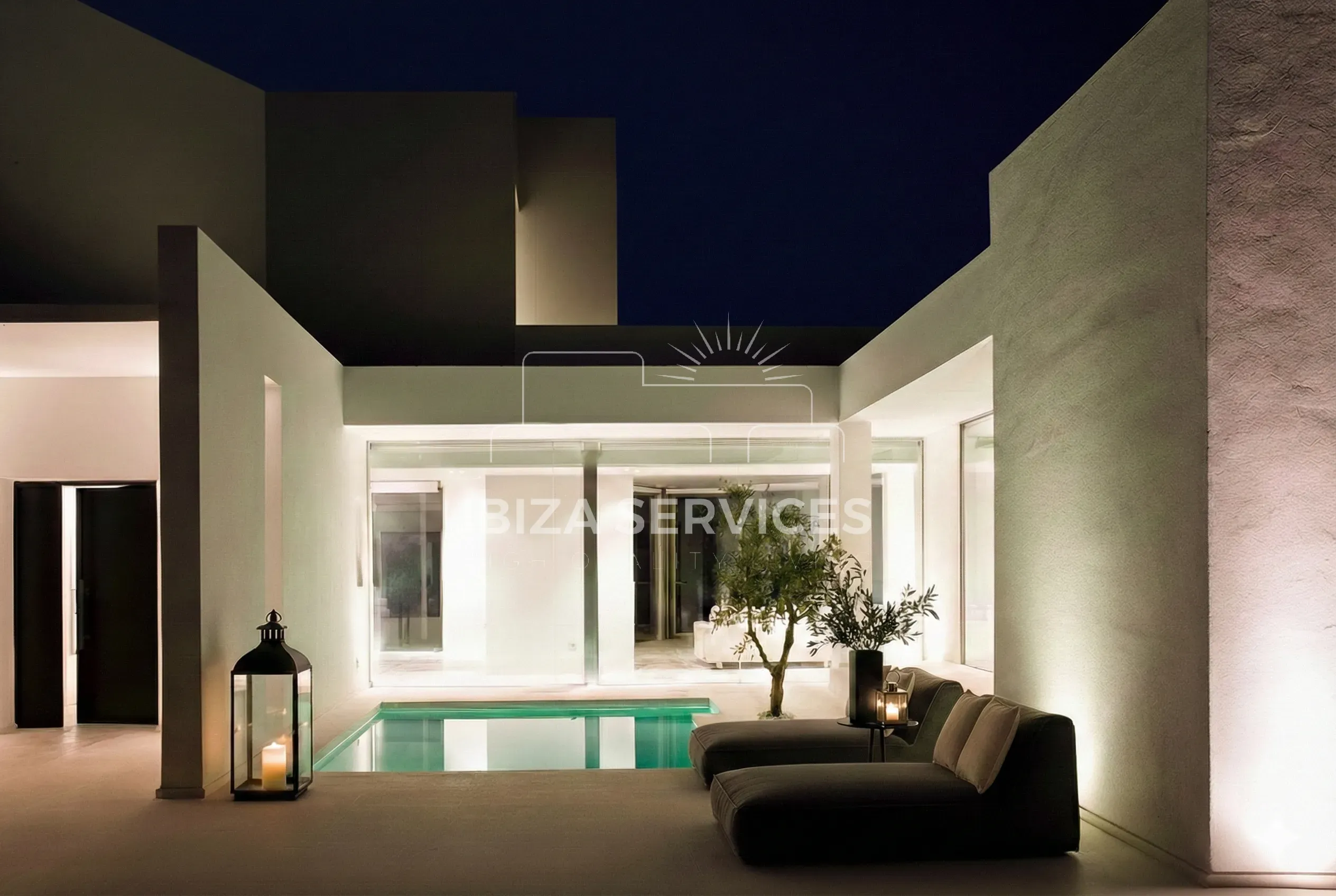Foto 20 van FOR SALE A STUNNING MODERN VILLA WITH TOURISTIC LICENCE & HUDGE PLOT