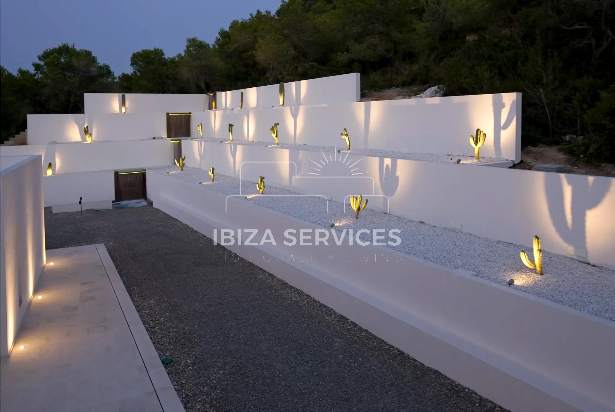 Foto 28 van FOR SALE A STUNNING MODERN VILLA WITH TOURISTIC LICENCE & HUDGE PLOT