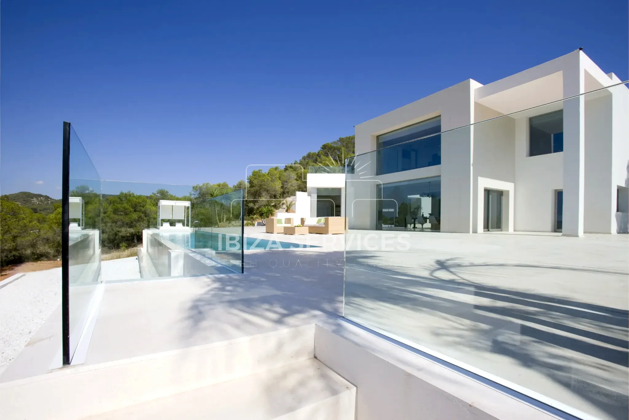 Foto 32 van FOR SALE A STUNNING MODERN VILLA WITH TOURISTIC LICENCE & HUDGE PLOT