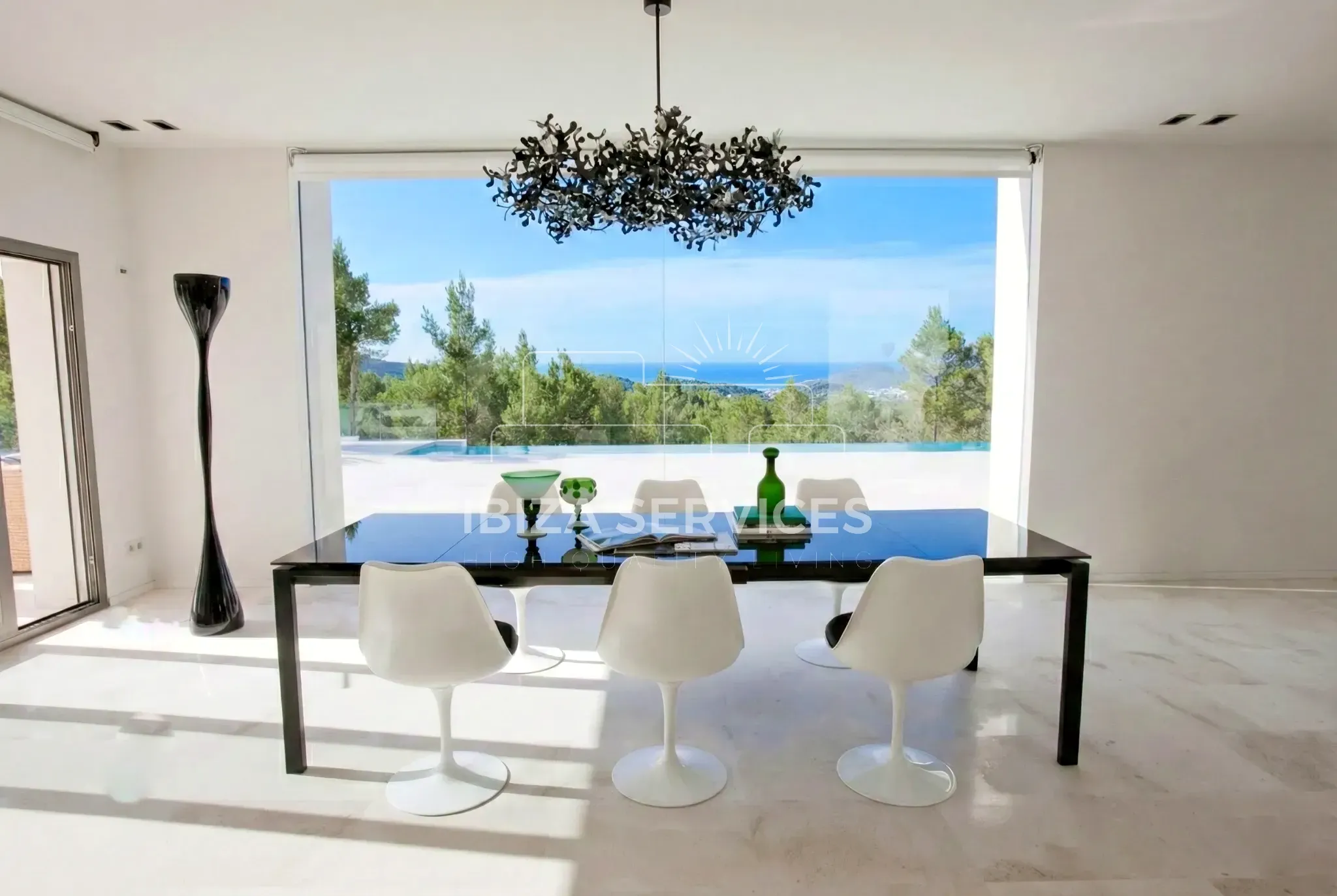 Foto 37 van FOR SALE A STUNNING MODERN VILLA WITH TOURISTIC LICENCE & HUDGE PLOT